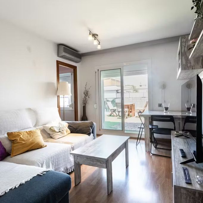 Carrer de Calderón de la Barca, Santa Coloma de Gramenet, Catalonia 08914 - Photo 1