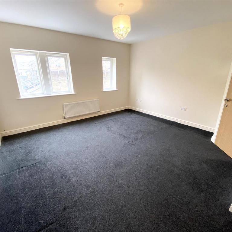 4 bedroom house to rent - Photo 1