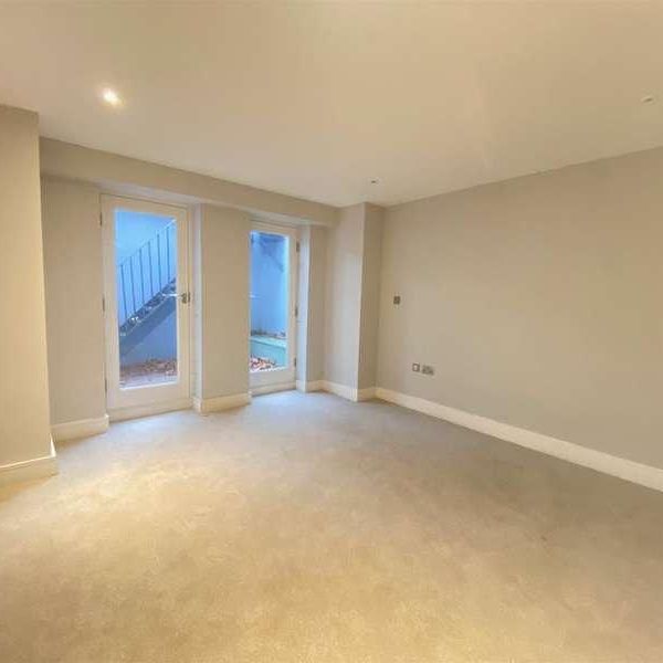 Castlebar Road, Ealing, Ealing, W5 - Photo 1