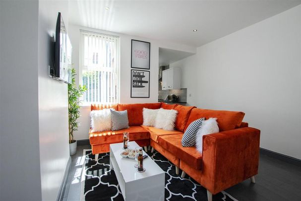 2 bedroom house to rent - Photo 1