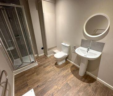 4 bedroom flat to rent - Photo 5