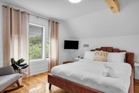 4-484 Gladstone - Photo 3