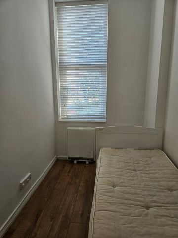 2 Bed Flat, Cricklewood Broadway, NW2 - Photo 3