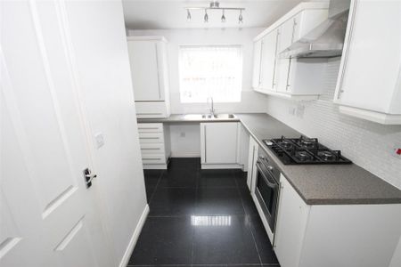 3 bedroom townhouse to rent - Photo 4