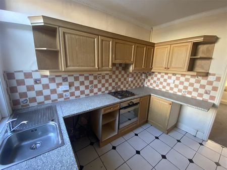 2 Bedroom Terraced House for rent in Stoneclose Avenue, Hexthorpe, Doncaster - Photo 4