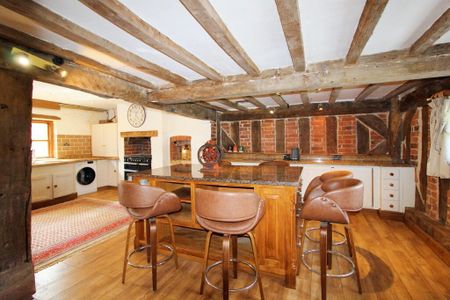 3 bedroom detached house to rent - Photo 2