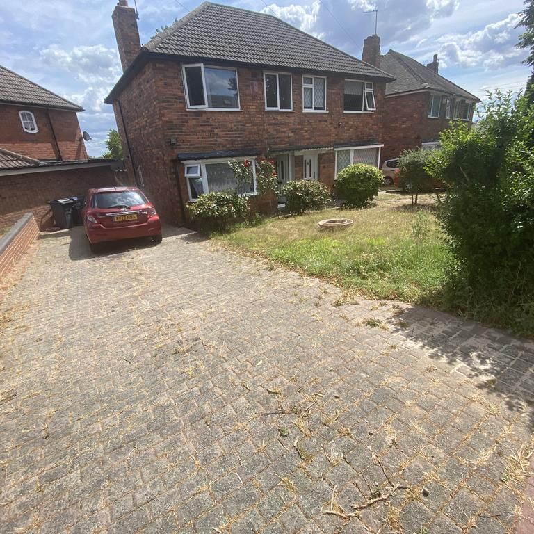 3 bedroom semi-detached house to rent - Photo 2