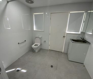 Fully renovated family home - Photo 3