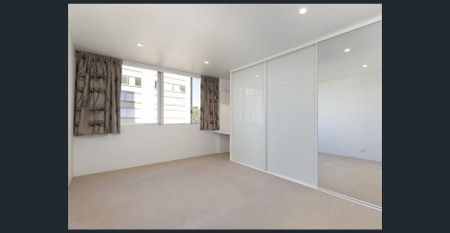 Exceptional City and River Views! - Photo 2