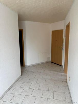 Attraktive 2-Raum-Wohnung mit Balkon und Einbauküche zu vermieten! - Foto 1