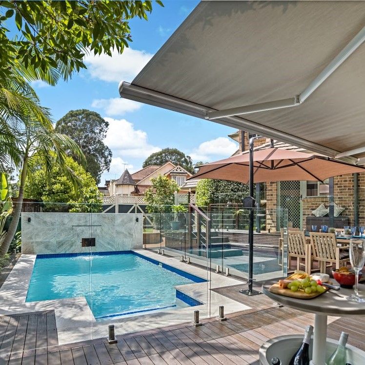 "Luxurious Family Home with Pool, Outdoor Cabana, and Prime Cherrybrook Location" - Photo 2