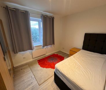 2 Bed Flat, Bracken Close, E6 - Photo 6