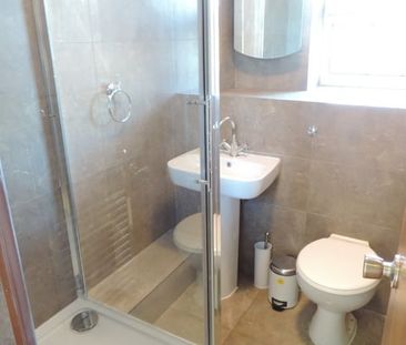 Room in a Shared Flat, Finch House, SE8 - Photo 6