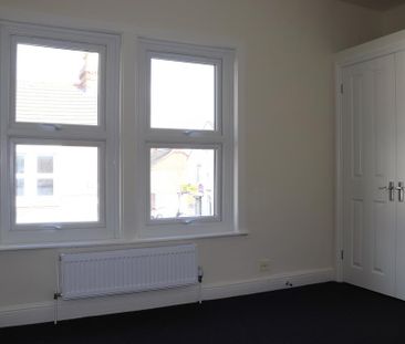 3 bedroom end of terrace house to rent - Photo 6