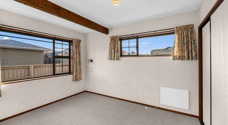 Town House available - Photo 2