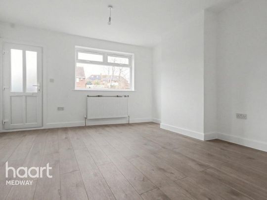 3 bedroom terraced house to rent - Photo 1