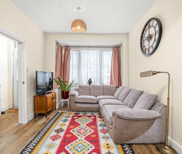 5 Bed Terraced House, Lakehall Road, CR7 - Photo 1