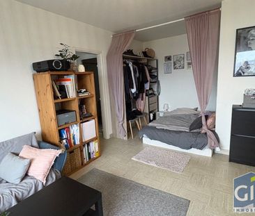 Location Appartement 1 pièce 41m² - Photo 2