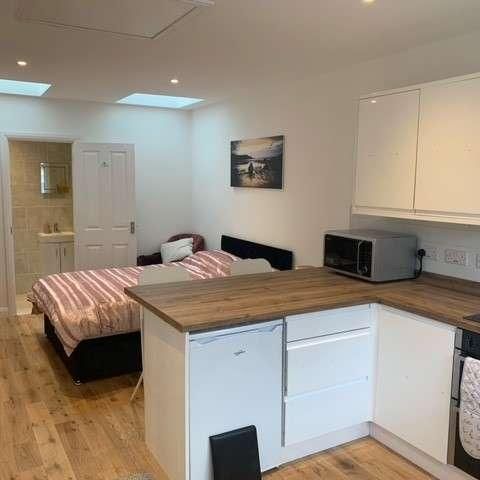 The Annexe, The Drive, Emsworth, Hampshire, PO10 - Photo 1