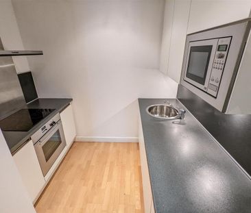 Studio to rent - Photo 3