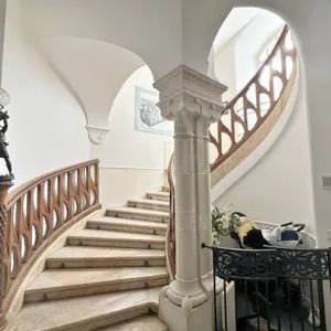 komplett sanierte Wohnung in wunderschöner Cottage Villa; Bus direkt zum Lycee Francais - Photo 3