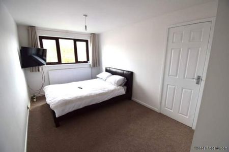 3 bedroom property to rent in Preston - Photo 5