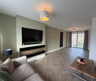 3 bedroom detached house to rent - Photo 2