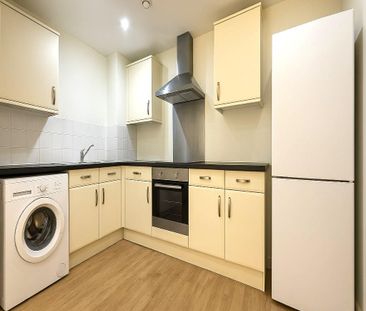 2 bedroom flat to rent - Photo 5