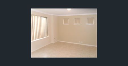 Immaculate townhouse - Photo 5