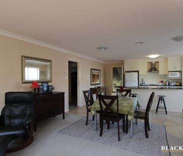 35 Unwin Avenue, Jerrabomberra NSW 2619 - House For Rent | Domain - Photo 2