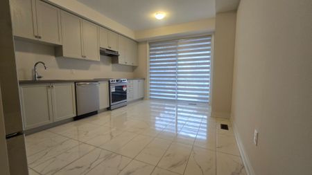 For Lease - 2908 Whites Road, Pickering, Ontario - Photo 3