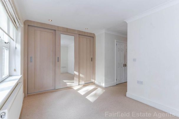 4 bedroom semi-detached house to rent - Photo 1