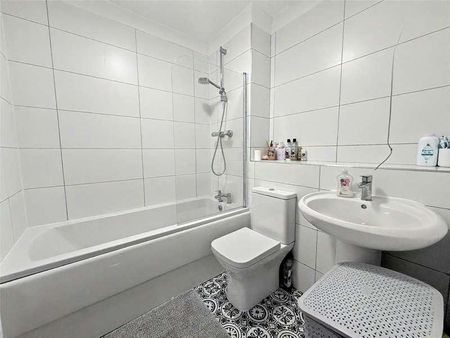 Leeward Quay, Eastbourne, East Sussex, BN23 - Photo 5