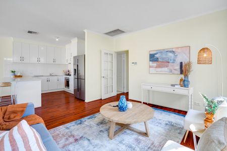 Open The Door to Spacious Family Living in the Heart of Munno Para - Photo 2