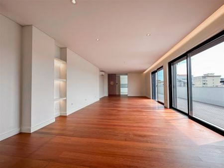 Apartamento T4 em Porto - Foto 2