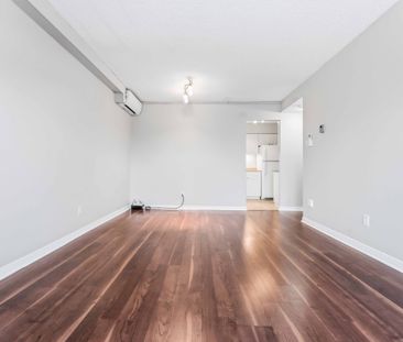 Spacious Two-Bedroom Condo for Rent Near Rideau River - Photo 2