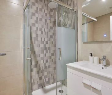 Room for rent in 7-bedroom apartment in Lisbon - Foto 6