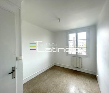 Location Appartement 4 pièces 59m² NIMES 30000 - Photo 2