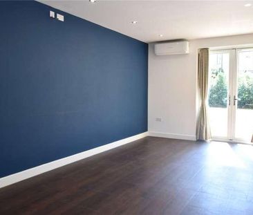 Chaplin Place, Coulsdon, CR5 - Photo 1
