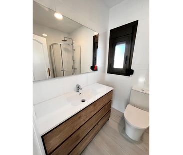 REMODELED TERRACE HOUSE, UNFURNISHED, GARAGE, AIR CONDITIONING, SWI... - Photo 6