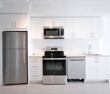 For Lease - 4010 Eglinton Avenue Unit# 323, Toronto, Ontario - Photo 2