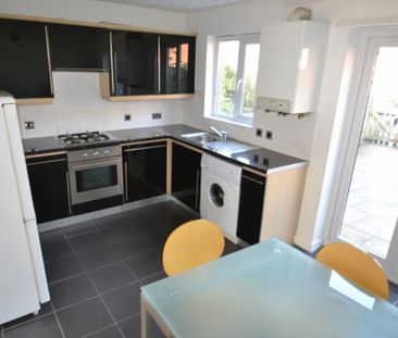 4 bedroom townhouse to rent - Photo 4
