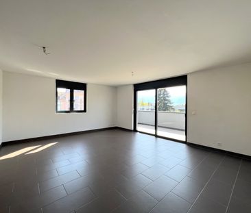 Appartement moderne de 3 pièces avec balcon - Photo 2