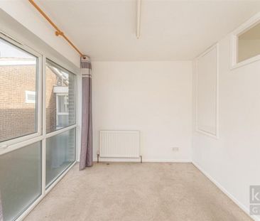 2 Bedroom Flat To Let - Photo 5