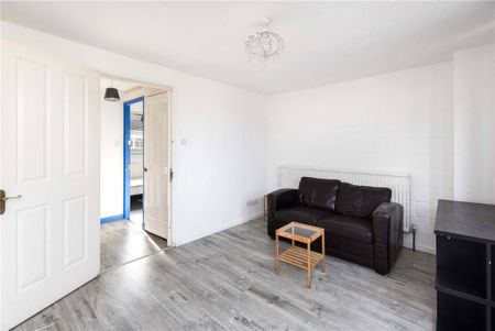 3 bedroom maisonette to rent - Photo 4