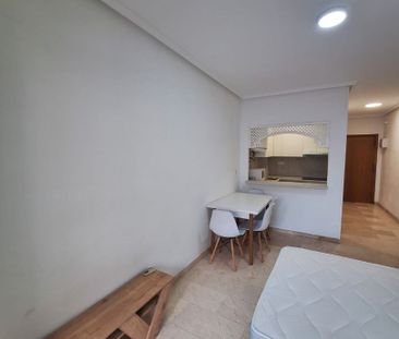 Piso de alquiler en Calle Noruega, Zona Playa de los Locos - Photo 2