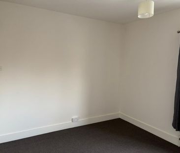 3 BED Terraced House - Photo 3