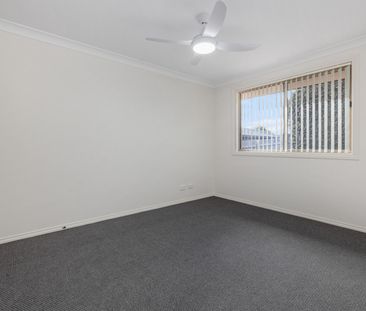 Cozy Family Home In Lighthouse Beach - Photo 1