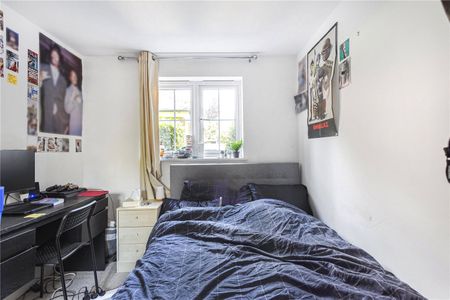 Fircroft Road, Englefield Green, Egham, Surrey, TW20 0TY - Photo 5