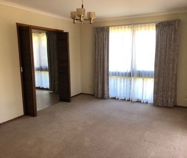 Family Home In Old Ocean Grove - Photo 3